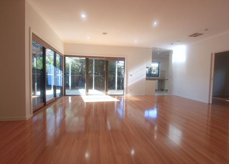 2A  Hunsford Avenue, Notting Hill