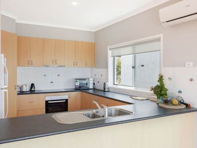 2 / 180 Pacific Way, Tura Beach