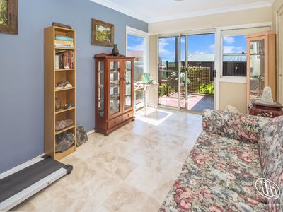 48 Sunset Boulevard, Kianga
