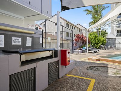 1 / 136 Marine Parade, Southport