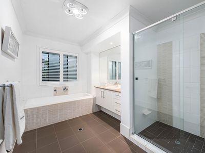 24 Brokenwood Circuit, Gumdale