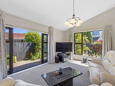 2 / 6 Countess Lane, Spreydon