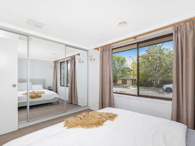 7 Curnow Place, Chisholm