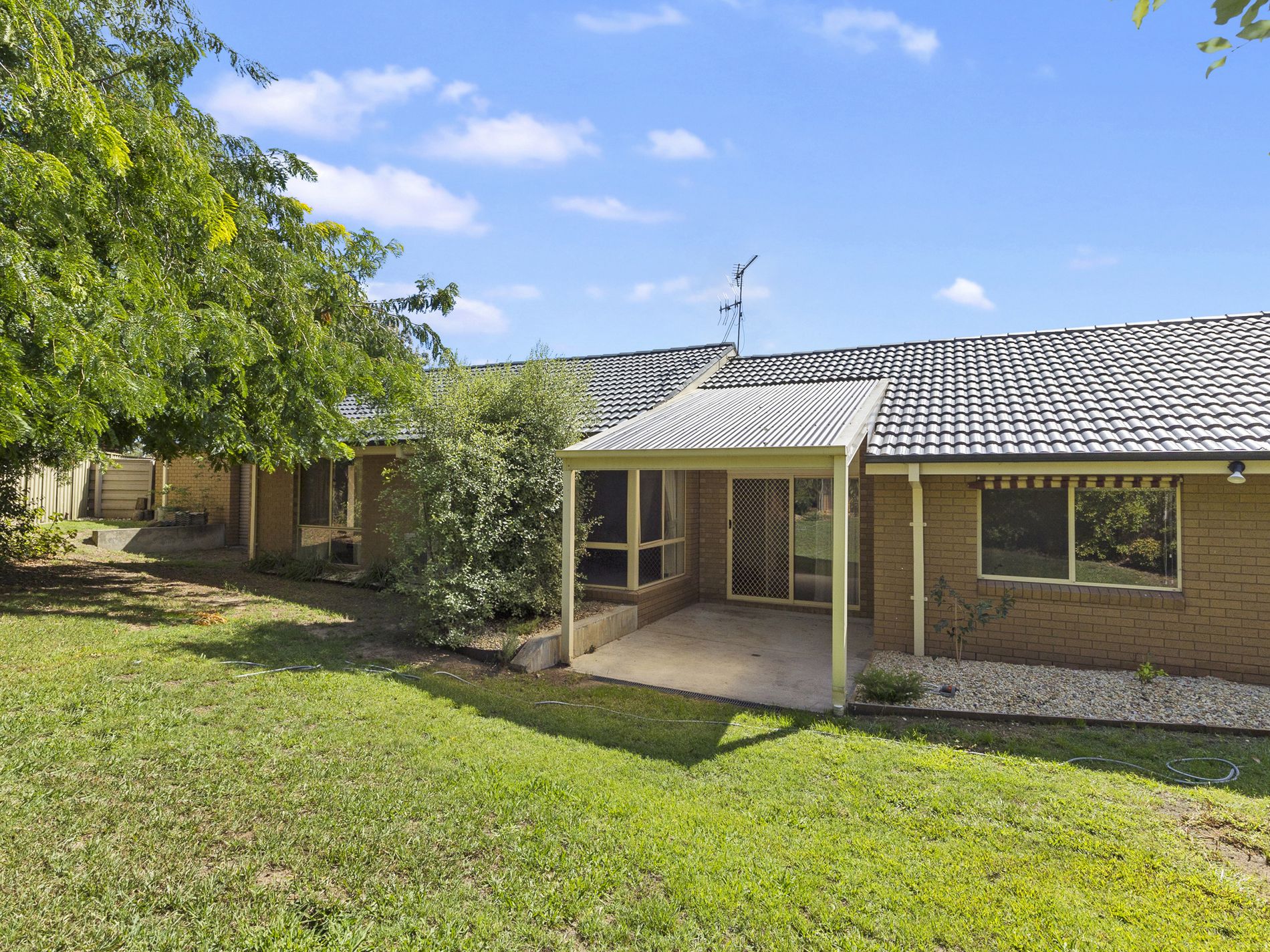 2 HEFFEY COURT, Seymour