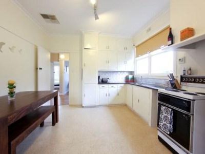 22 Simmonds Street , Mount Beauty