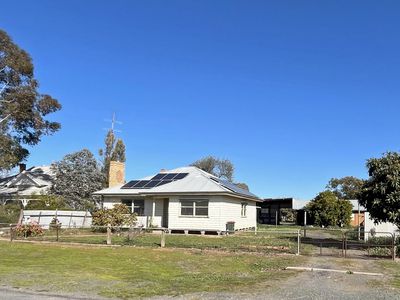 16 Donald Street, Charlton