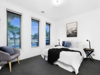 7 Donaldson Place, Point Cook