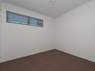 *2/24 Gladstone Road, Armadale