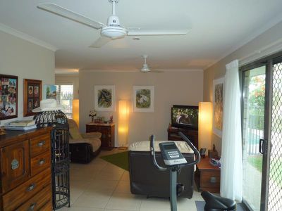 2 Honeyeater Ct, Woodgate
