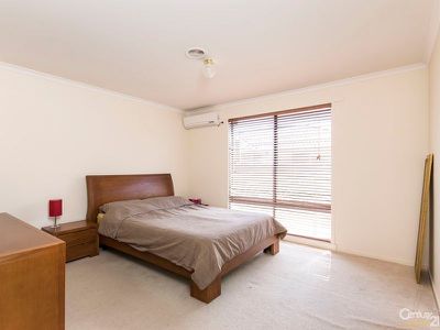 2 Nirringa Drive, Hampton Park
