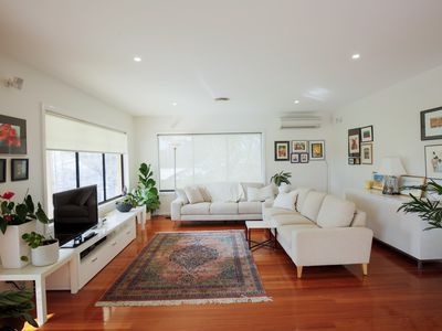 6 Knox Court, Kennington
