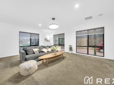 2 Andrew Court, Pakenham