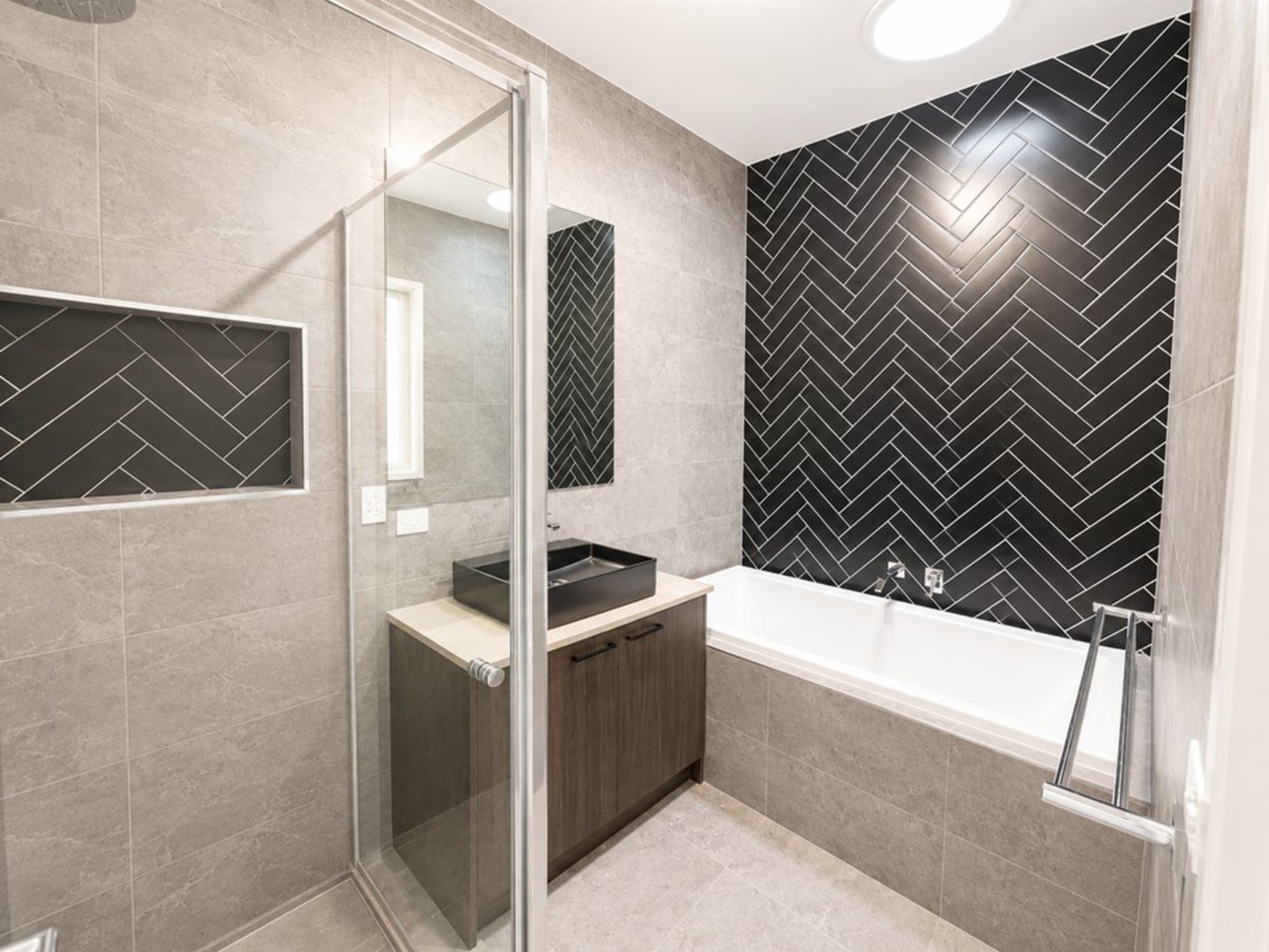 35A Hindmarsh Drive, Manor Lakes