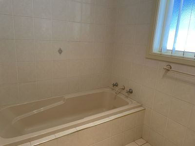 2B Ritchie Close, Griffith
