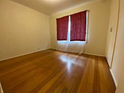 5  Fourth Avenue , Hoppers Crossing