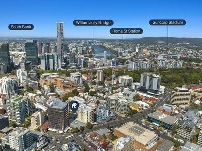 4 / 115 Berry Street, Spring Hill