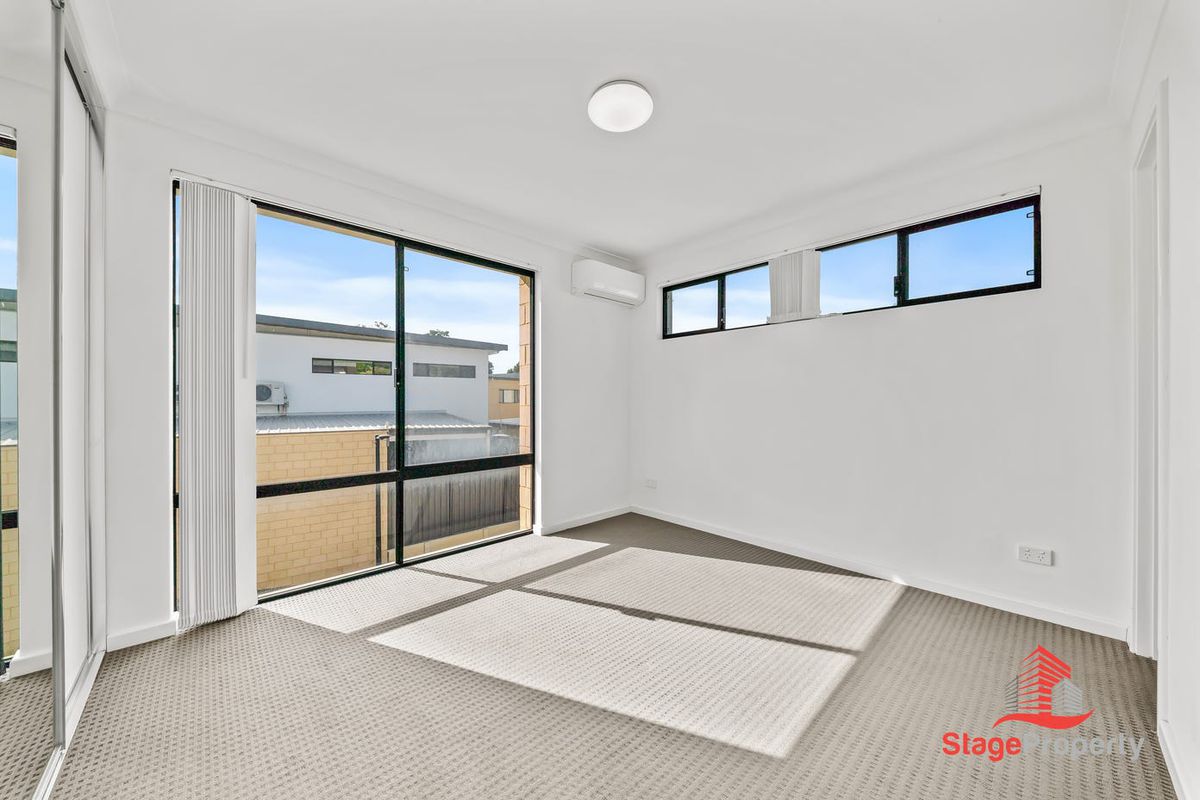 18 / 22 Rinaldo Crescent, Coolbellup