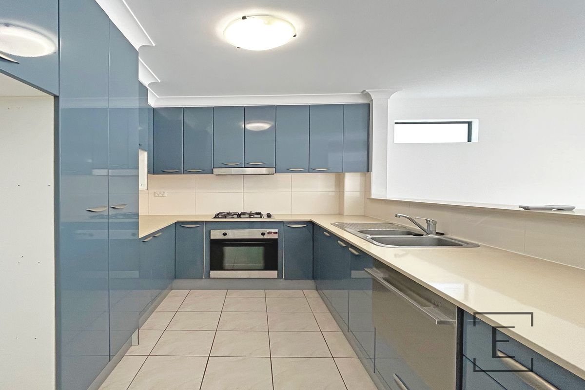 12 / 2A Hamilton Street East, North Strathfield