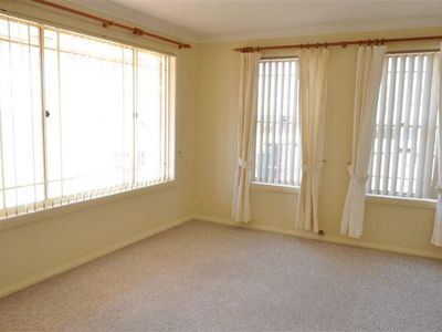 1 / 51 Johnson Street, Forbes