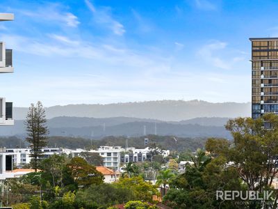 1102 / 4 COMO CRESCENT, Southport