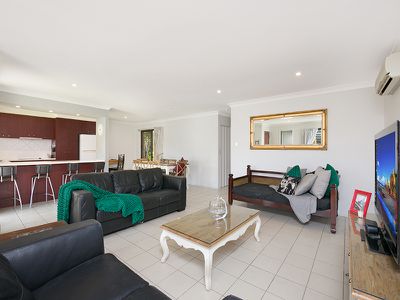 38 BARBARALLA DR, Springwood