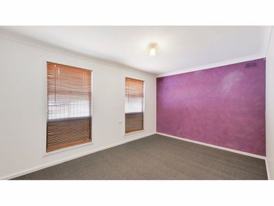 25 Spears Drive, Dubbo