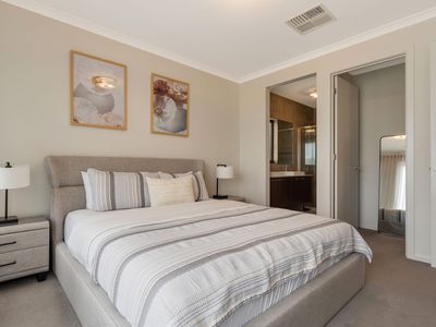 64 Rhyolite Drive, Craigieburn