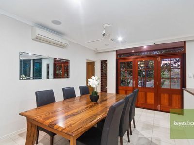 4 Pajingo Court, Annandale
