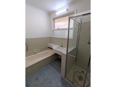 9 / 270A Pakington Street, Newtown