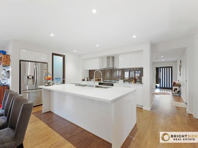 6 Tesla Grange, Clyde North