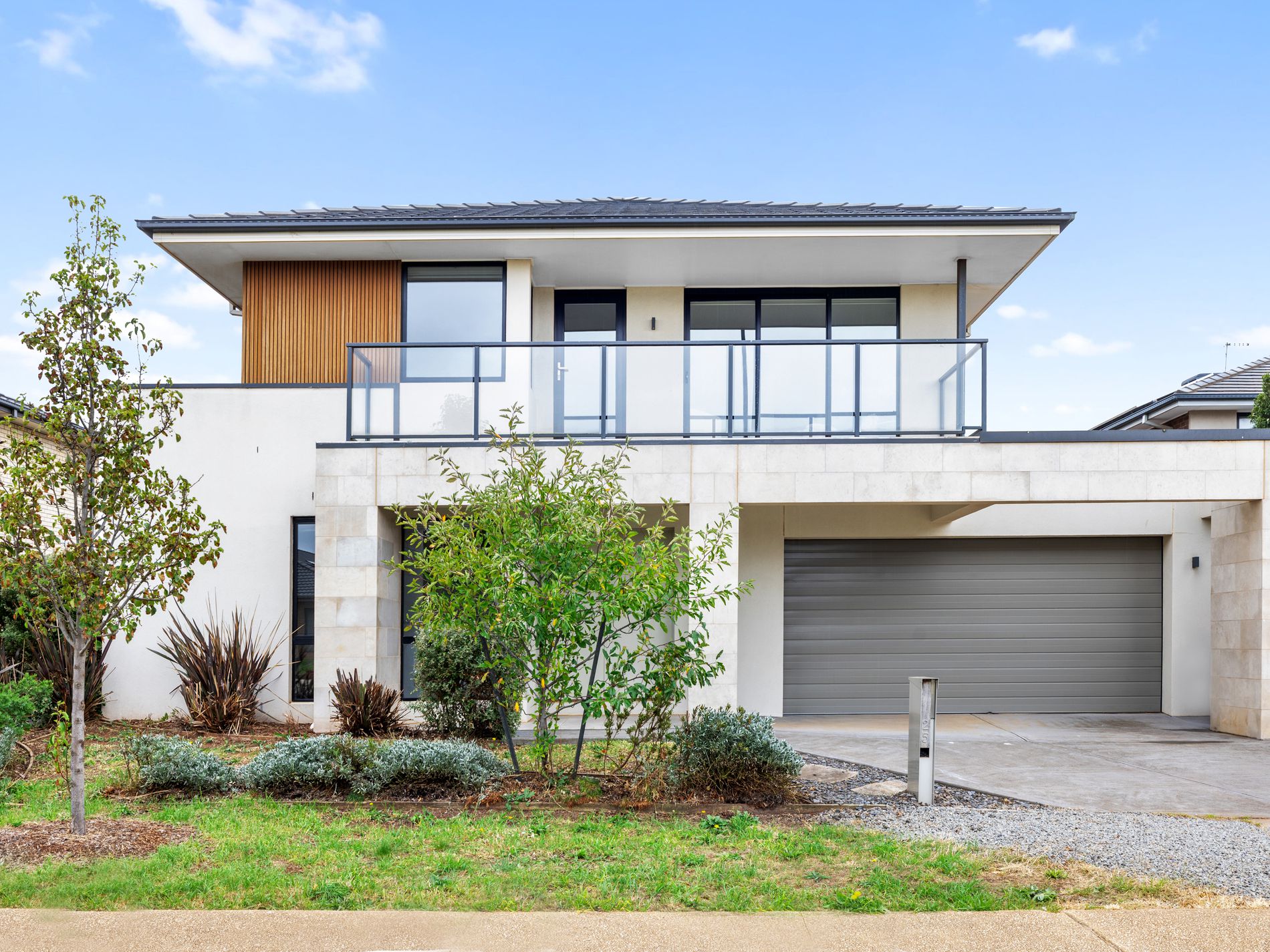 25 Wireless Drive, Aintree