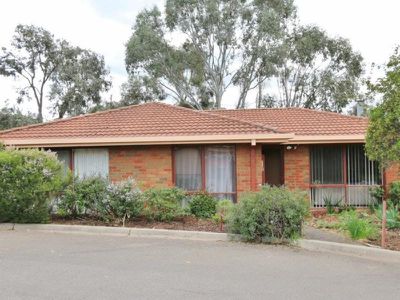5 / 11 Club Court, Mansfield