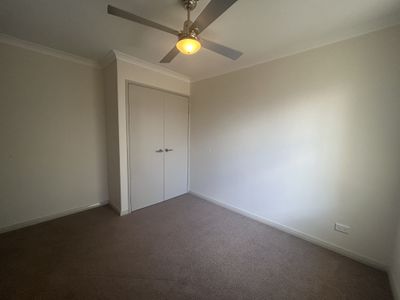 17 Pinot Loop, Pearsall