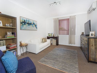 2 / 6 Park Road, Lake Illawarra