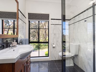 1188 Padman Drive, West Albury
