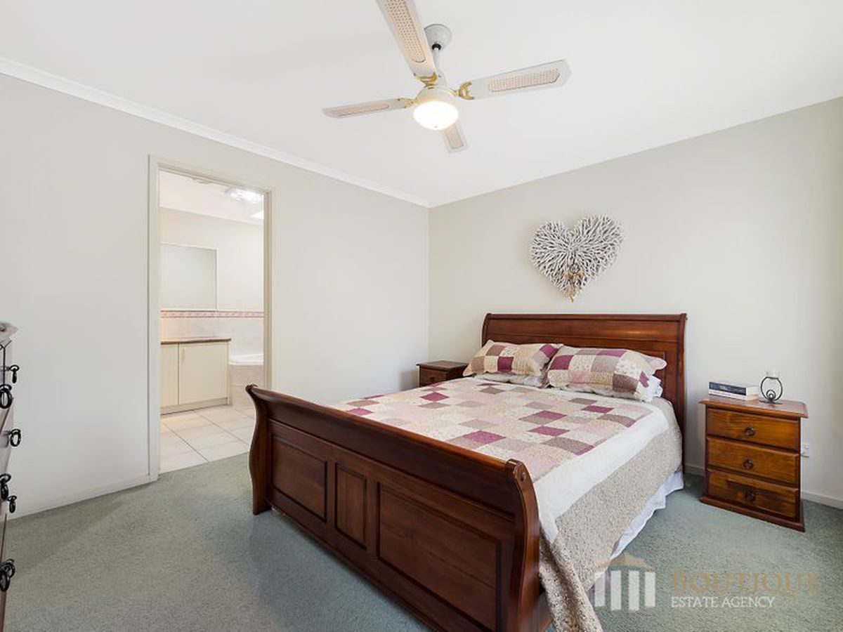 9 Tranter Square, Lynbrook