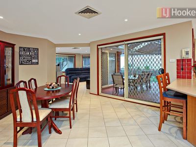 2 Butia Way, Stanhope Gardens