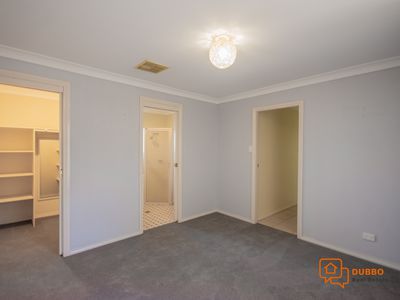 20 St Albans Way, Dubbo