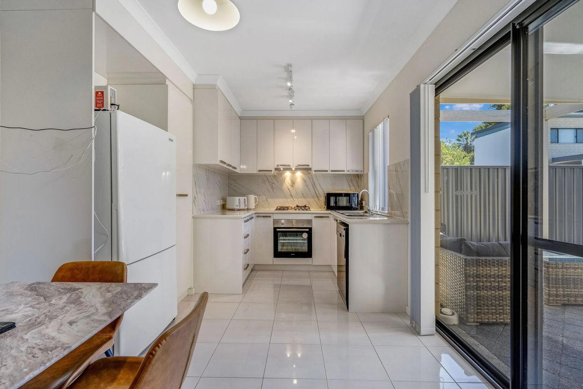 1 / 22 Rinaldo Crescent, Coolbellup