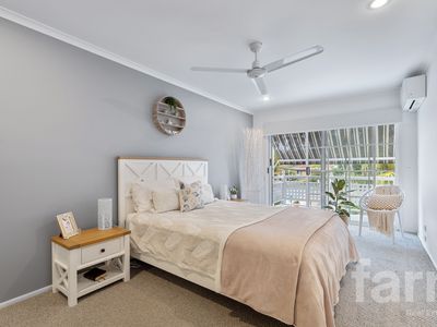 18 / 27 Rain Tree Glen, Coombabah