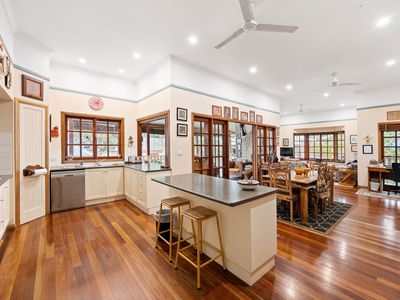 24 Gillies Range Road, Yungaburra