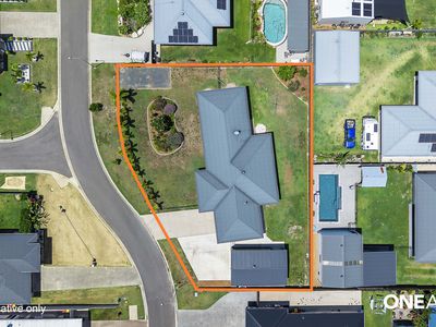 57 Ronaldo Way, Urangan