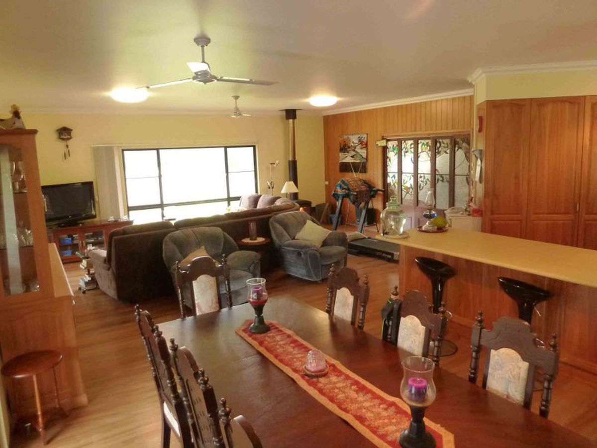 201 Deep Creek Road, Atherton