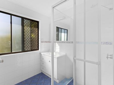 2 / 142 Carmody Road, St Lucia