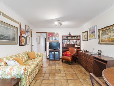 2 East Close, Hawks Nest