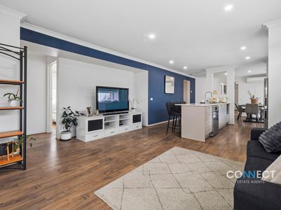 25 Macpherson Circuit, Cranbourne East