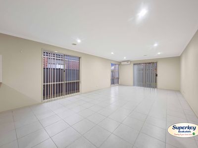 25 Cobram Street, Tarneit