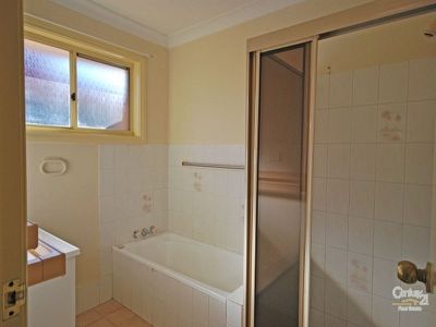 6 Hellyer Court, Dubbo