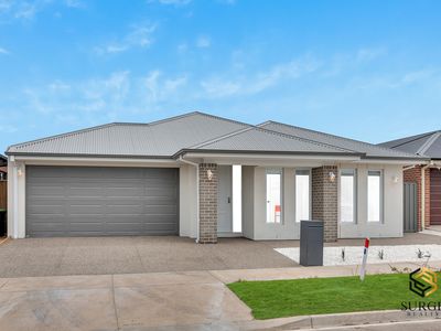 13 Pickering Crescent, Lara