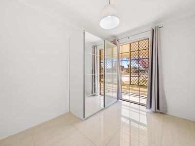 12 Placid Court, South Lake